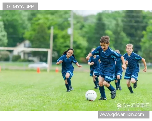足球明星背后的感人故事与温暖瞬间分享