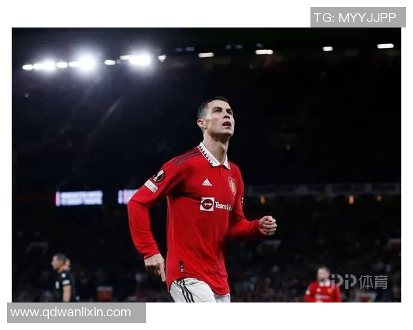 C罗汽车贴纸热潮来袭足球明星粉丝必备的个性化装饰选择