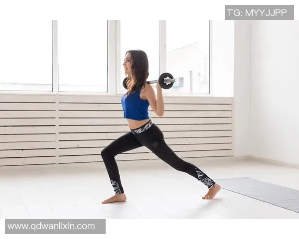 女性用多重哑铃塑造完美身材的全新训练方案与健康指南